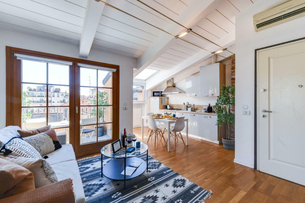 Sweett - Sempione Apartment Milan Bagian luar foto