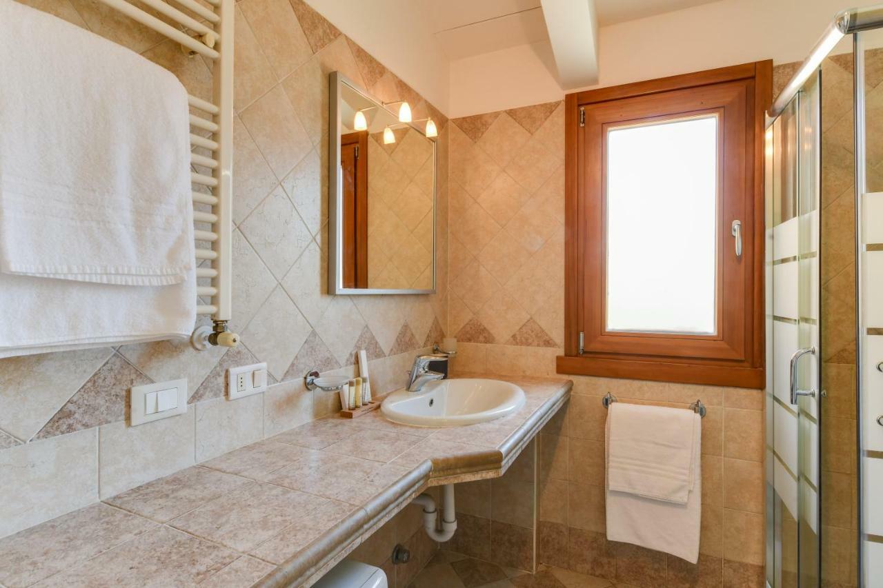 Sweett - Sempione Apartment Milan Bagian luar foto